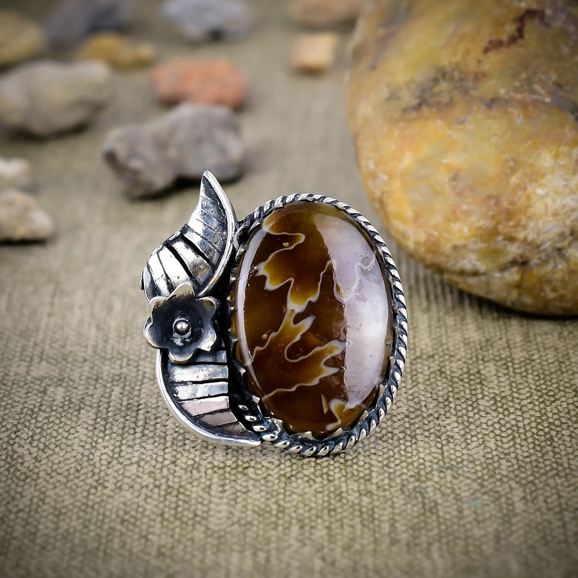 Tube Agate Ring