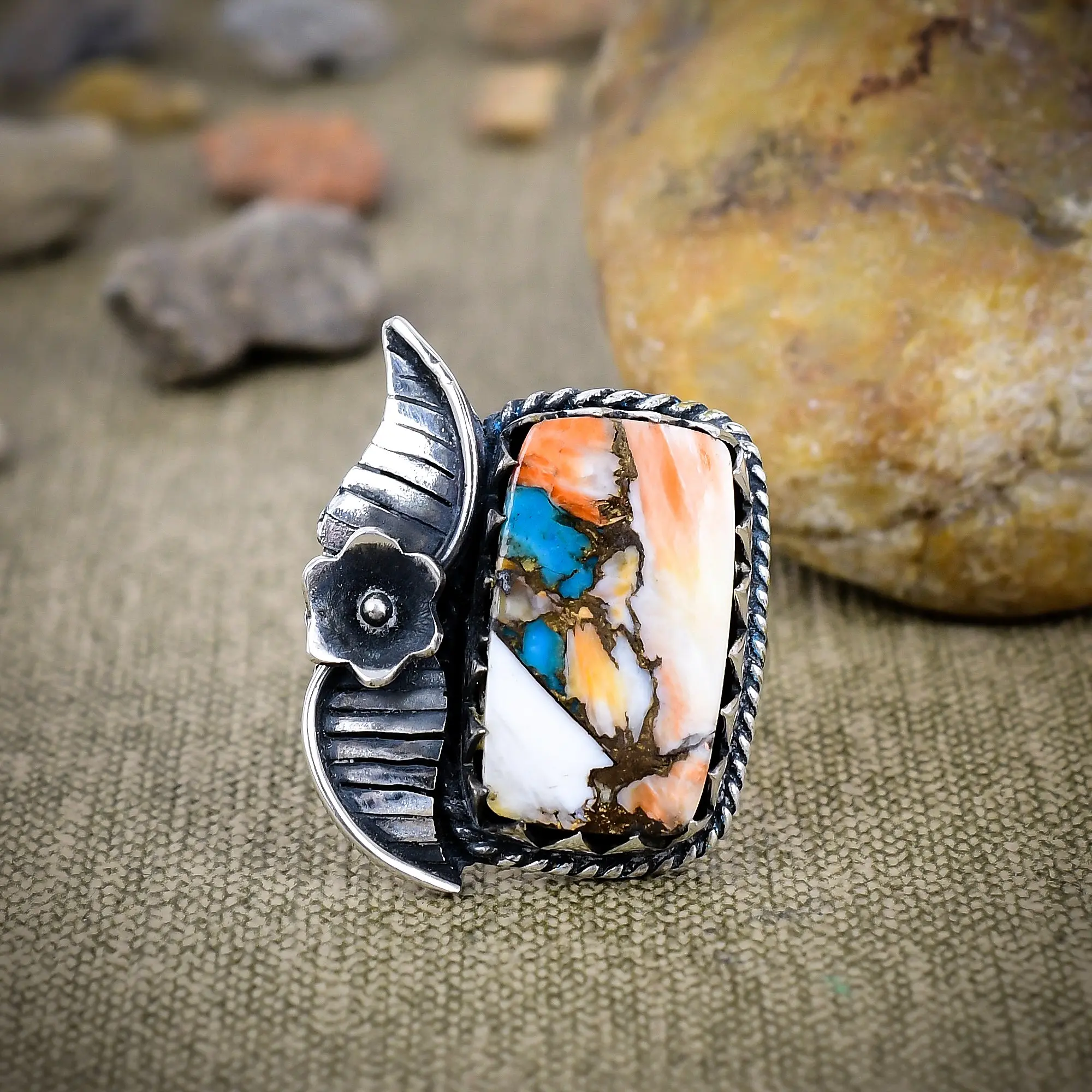 Spiny Oyster Turquoise Ring