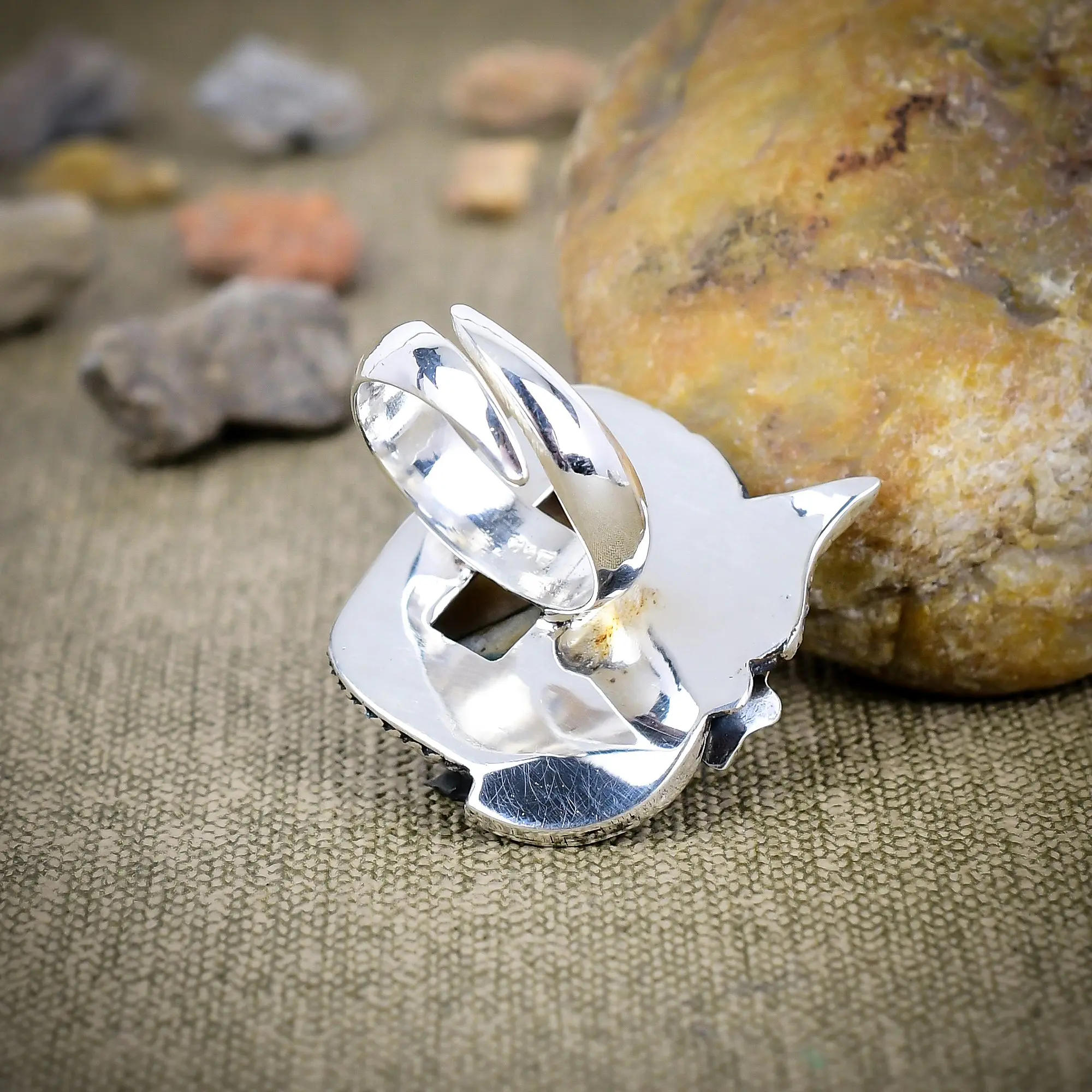 Spiny Oyster Turquoise Ring