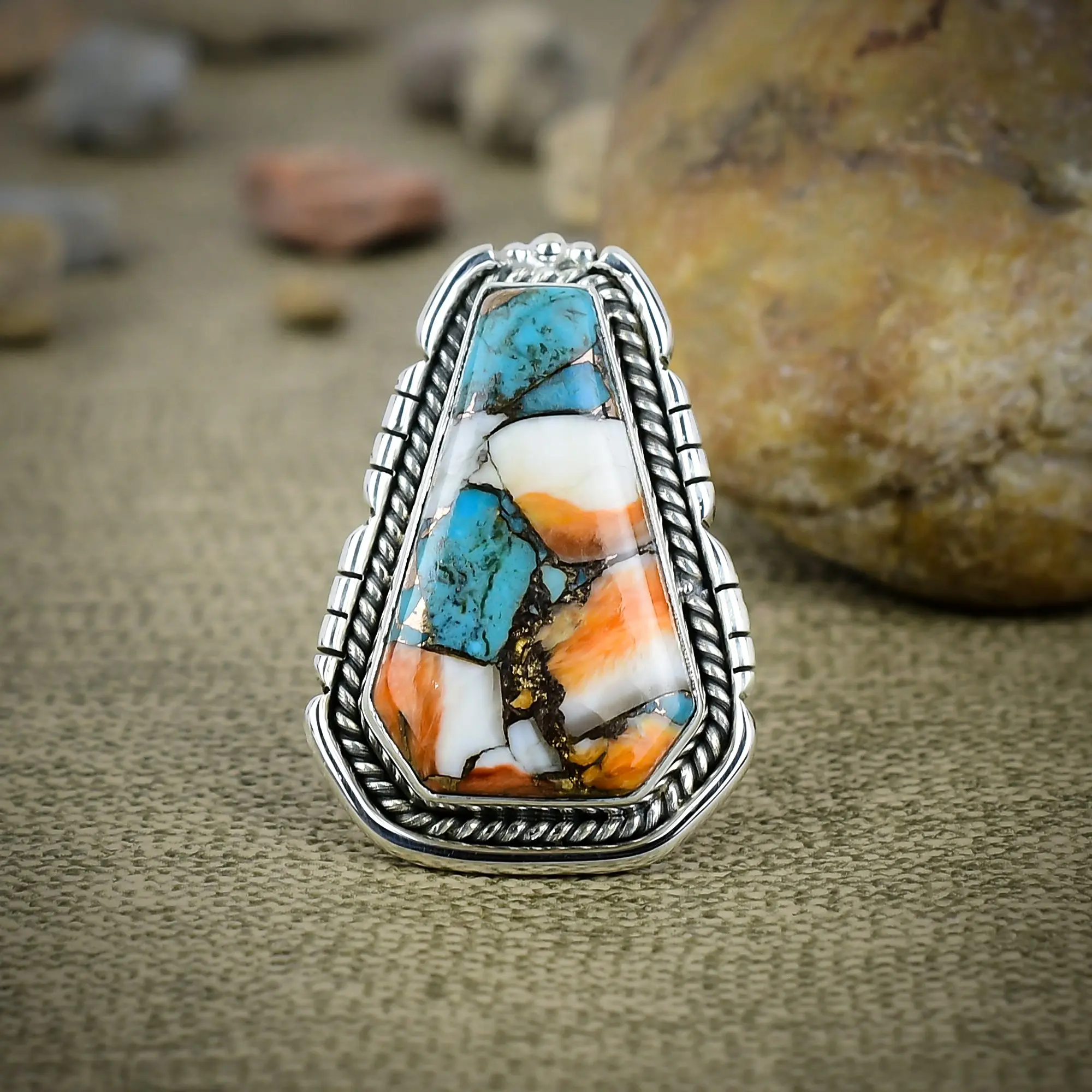 Spiny Oyster Turquoise Ring