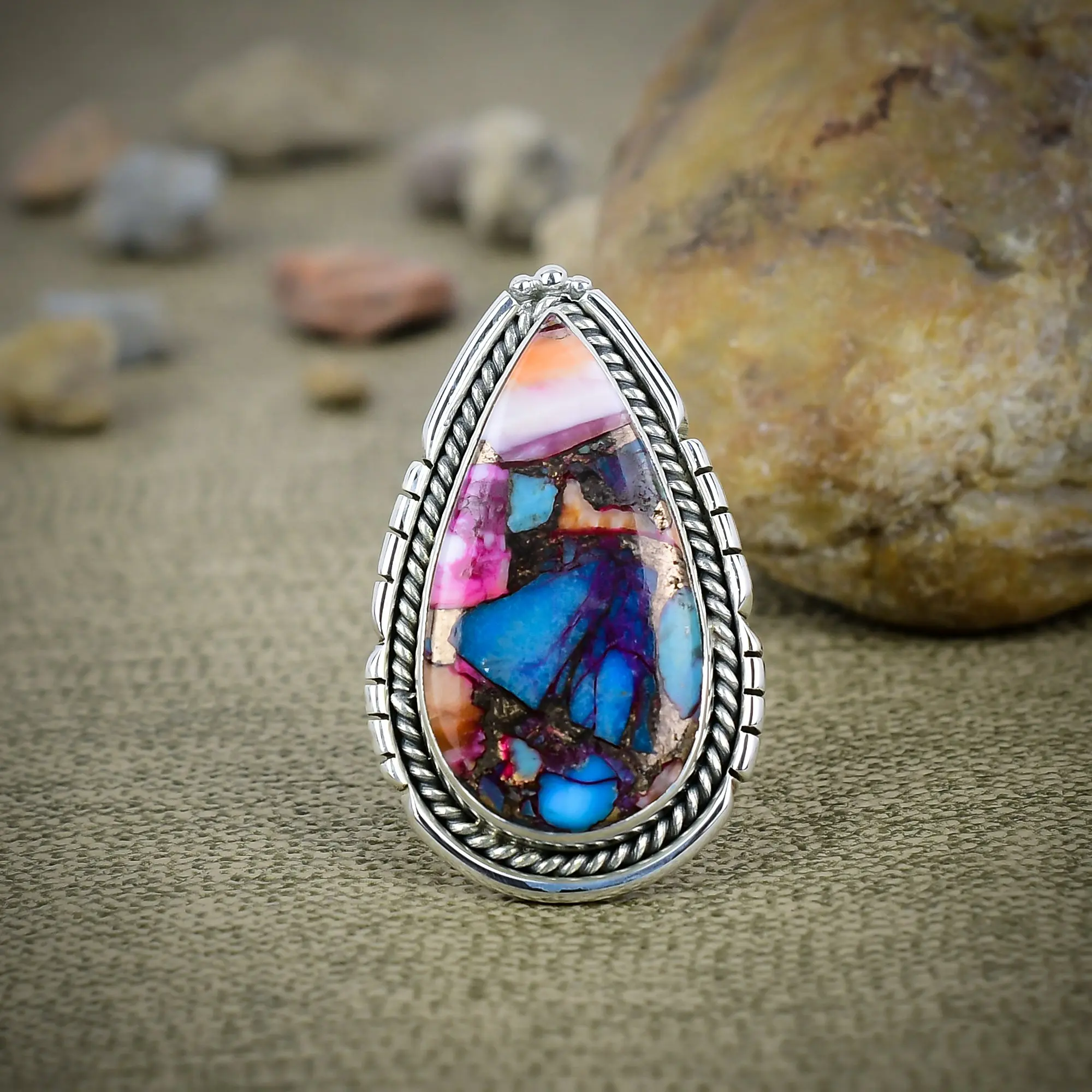 Spiny Oyster Turquoise Ring