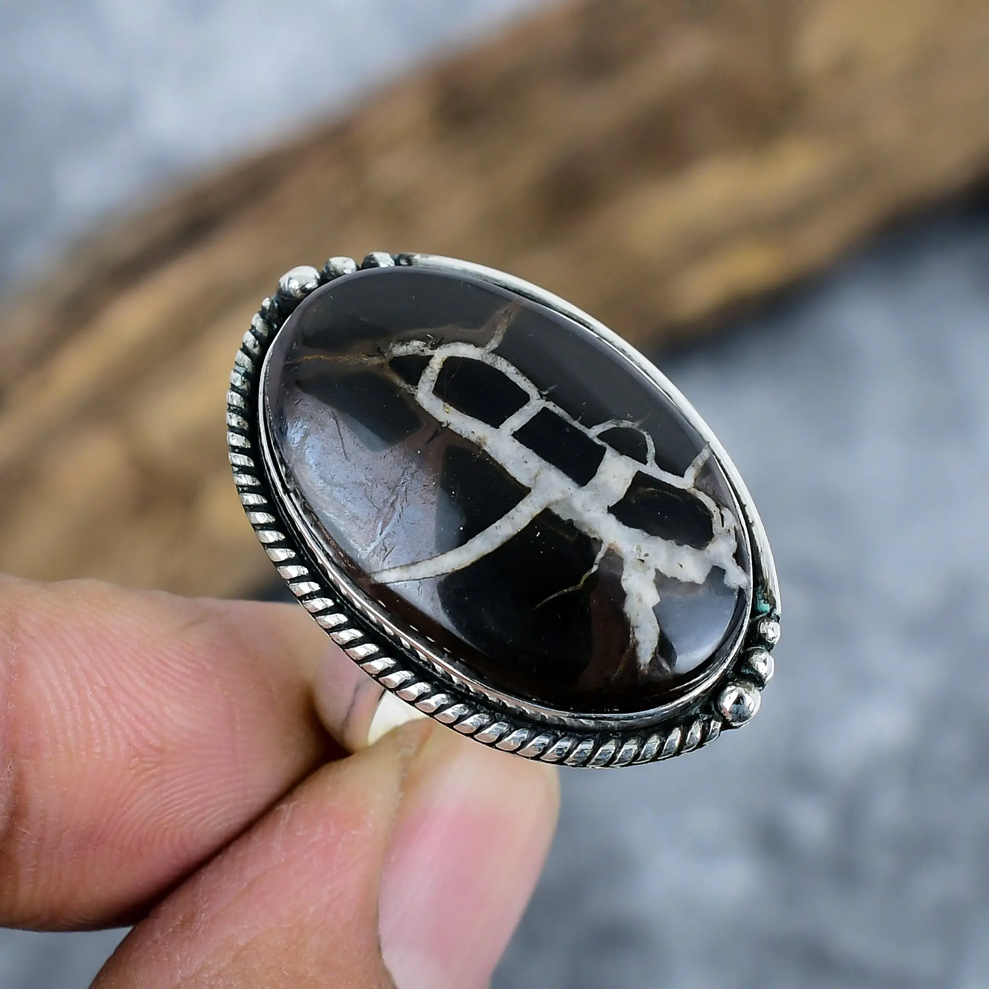Lighting Stone Septarian Ring