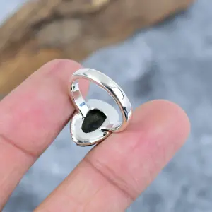 Nakshmart 925 Sterling Silver Natural Labradorite Statement Ring