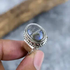 Nakshmart 925 Sterling Silver Natural Labradorite Statement Ring