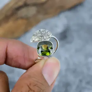 Nakshmart 925 Sterling Silver Peridot Bezel Statement Ring